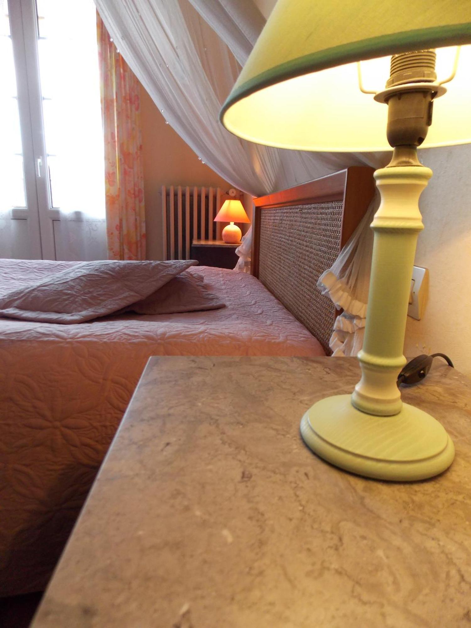 Le Soleil D'Or Otel Vimoutiers Dış mekan fotoğraf